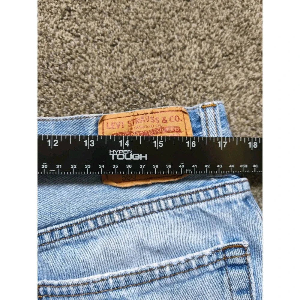 Levi's 560 Men's Relaxed Fit Distressed Light Wash Jeans 36X30‎